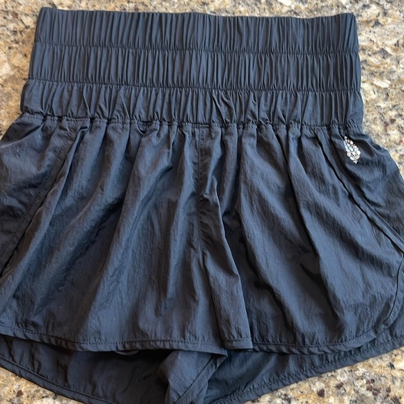 Free People Movement The Way Home High Rise Pull On Shorts Black XS like new - Picture 5 of 8